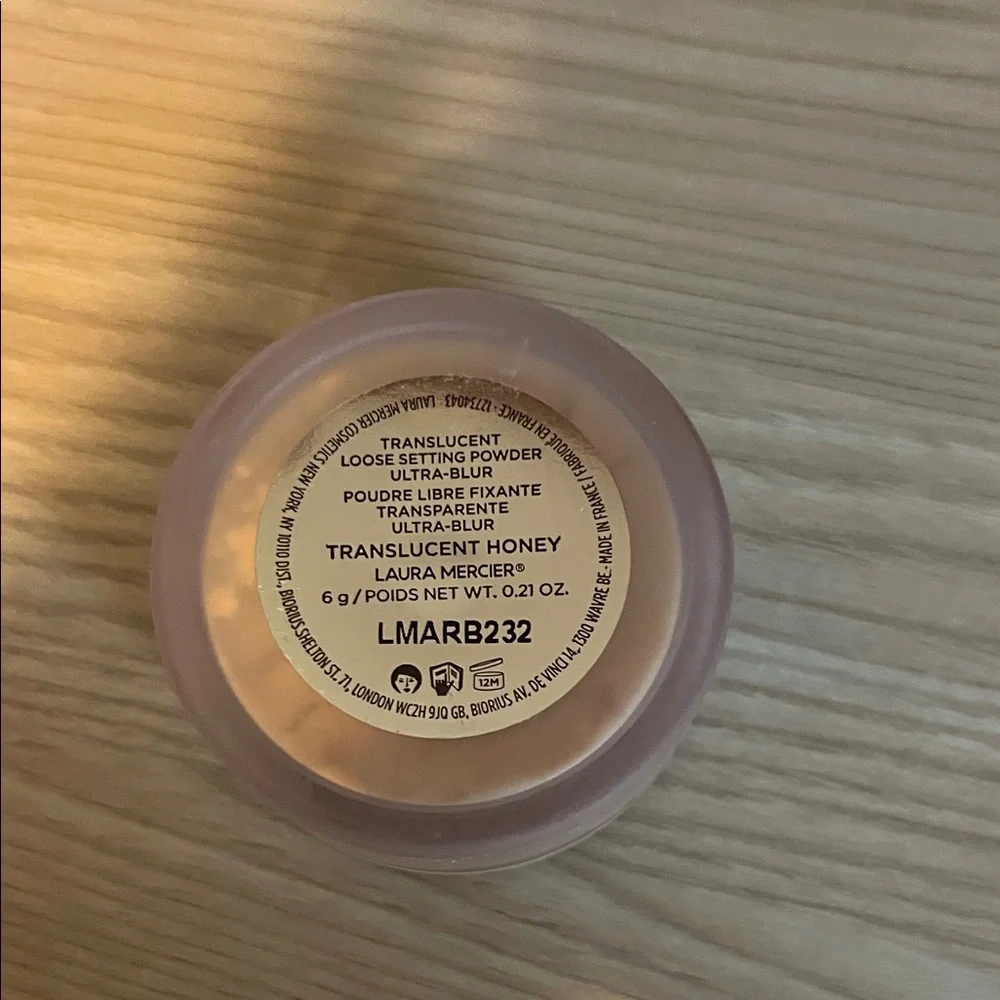 *SALE* Laura Mercier Loose Setting Powder *USED TWICE* - Picture 9 of 13